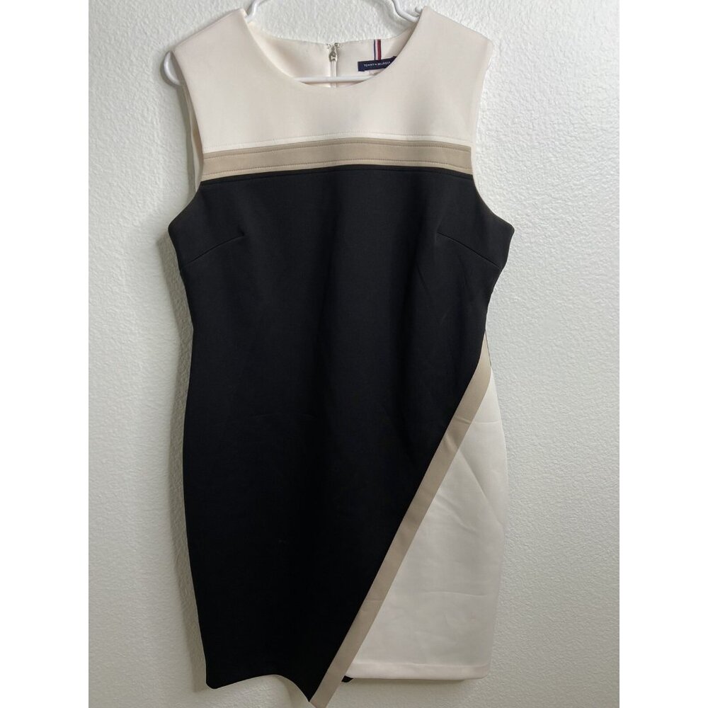 Tommy Hilfiger  Women's Short Sleeveless Round Neck Sheath Dress